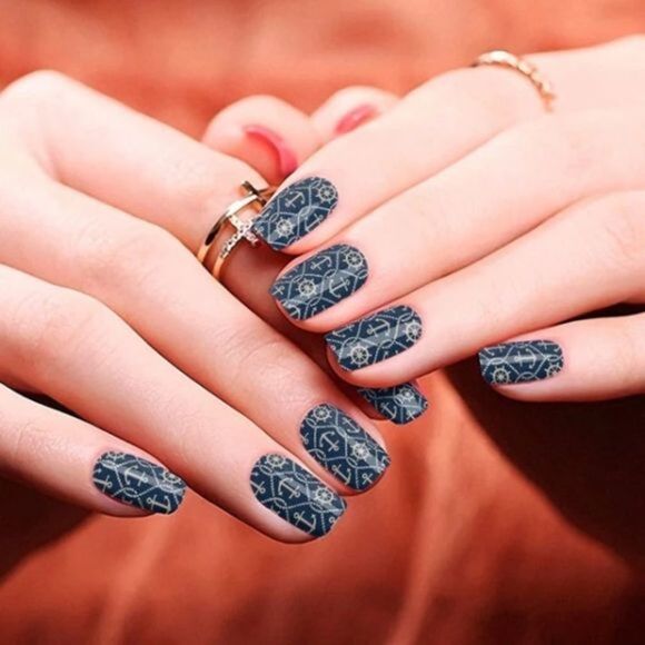 Colour Flash | Nail Strips - Seaside Treasures, Anchors & Ropes on a Navy base - Picture 4 of 9